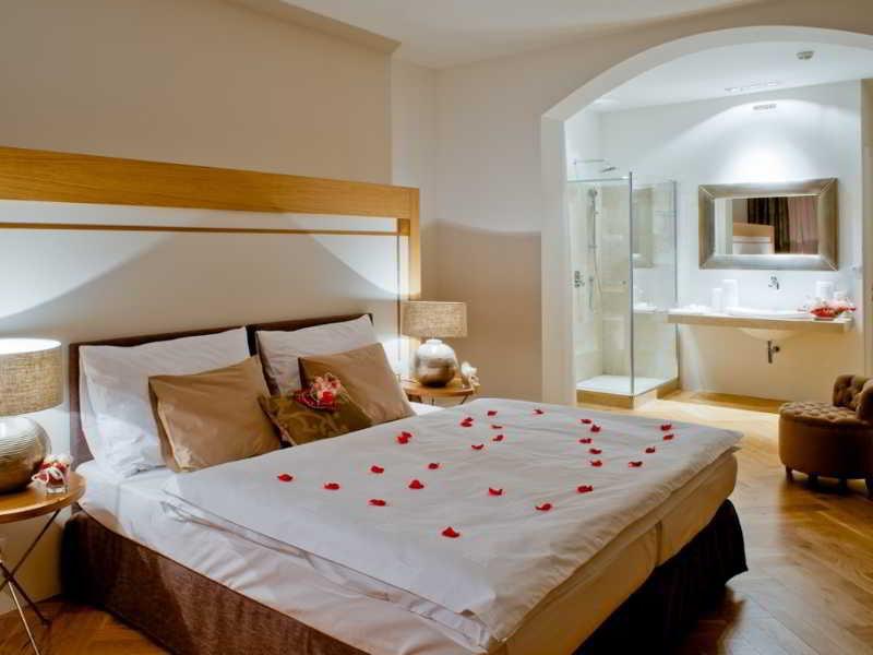 Jungmann Hotel Прага Экстерьер фото