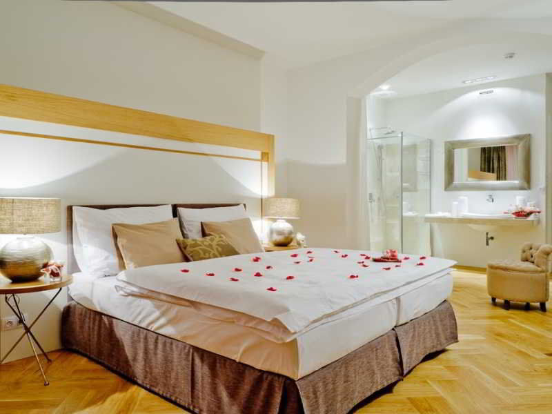 Jungmann Hotel Прага Экстерьер фото