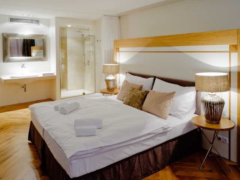 Jungmann Hotel Прага Экстерьер фото